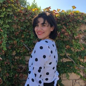 Meet your Posher, Elissa